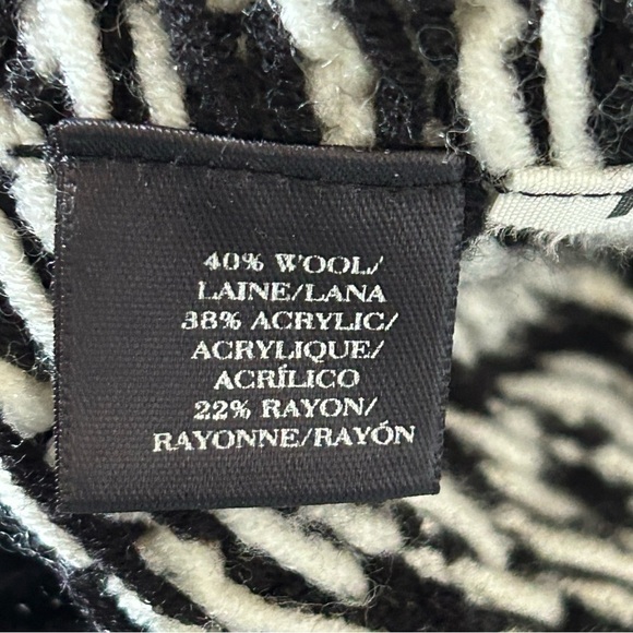Ann Taylor Wool Blend Women’s Knit Tunic Sweater Medium Black White Geometric - Picture 11 of 12
